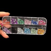Разноцветни камъчета в кутия за маникюр., снимка 3 - Продукти за маникюр - 39491249