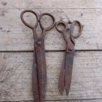 Стара Кована ножица, снимка 1 - Антикварни и старинни предмети - 36370210