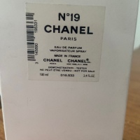 Оригинален Дамски Парфюм Chanel N°19 EDP 100ml , снимка 3 - Дамски парфюми - 44776559