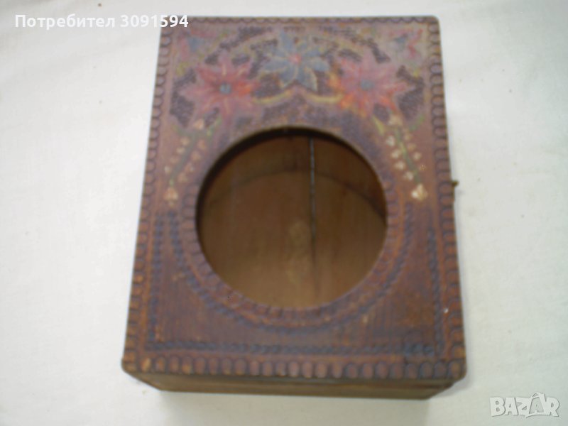 Стара  дървена кутия за часовник с пирография , снимка 1