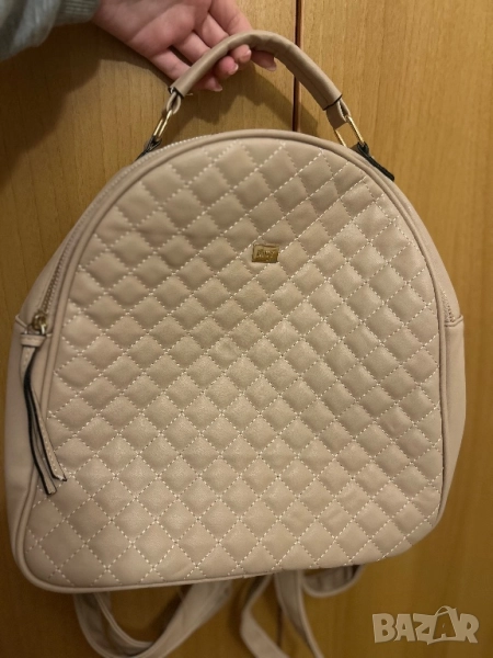 Дамска раница, снимка 1