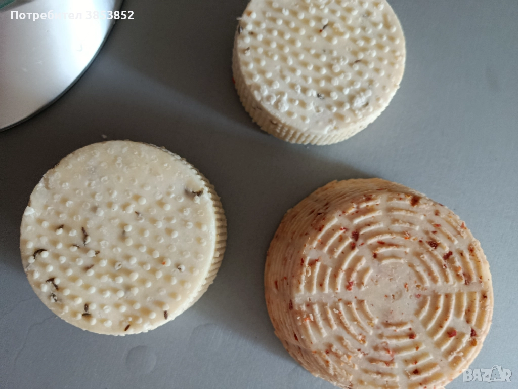 Продавам домашен краве кашкавал и сирене , снимка 1