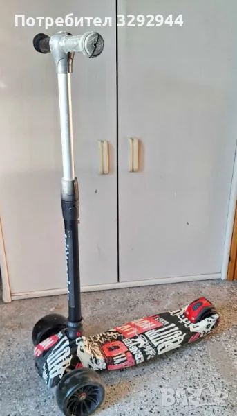 Тротинетка със светещи гуми Kikkaride, снимка 1