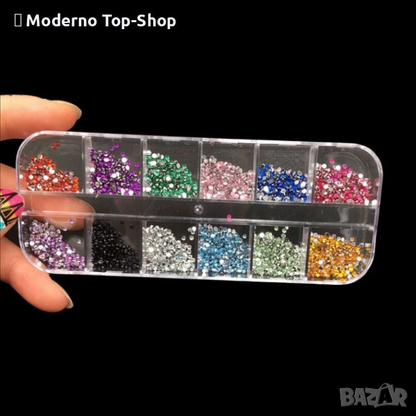 Разноцветни камъчета в кутия за маникюр., снимка 1
