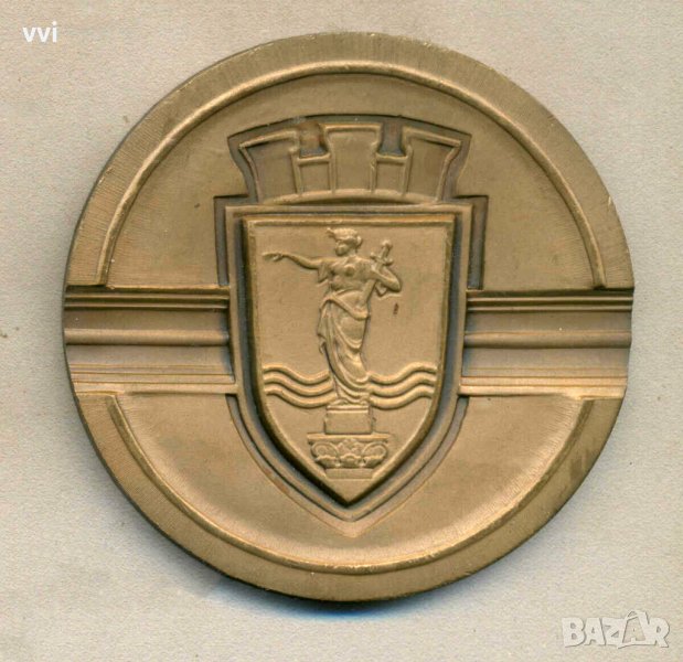 КУПУВАМ плакет Общински народен съвет Русе, снимка 1