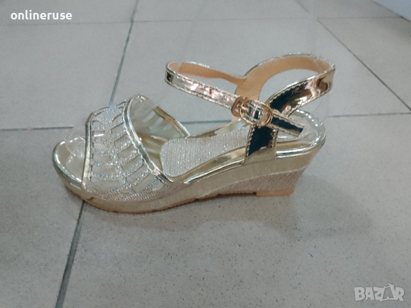 Детски сандали на платформа , снимка 1