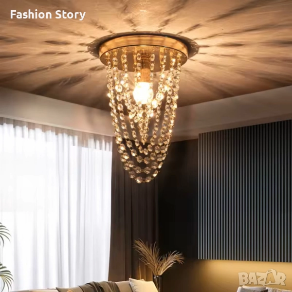 Луксозен плафон с кристали – впечатляващ светлинен ефект дори в малки помещения, снимка 1