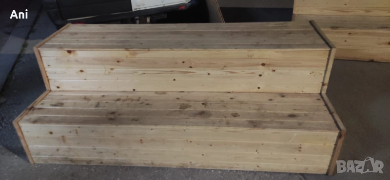 Дървени стелажи - 2 бр., снимка 1