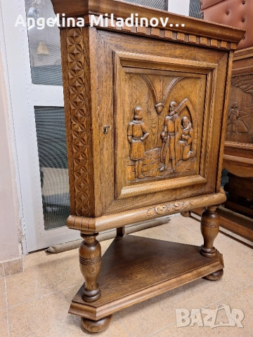 Винтидж ъглов шкаф с богата дърворезба , снимка 4 - Шкафове - 51760040