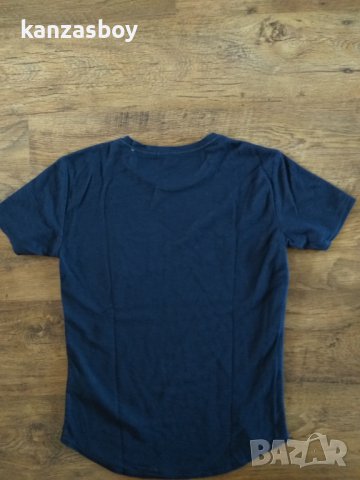 calvin klein - страхотна мъжка тениска КАТО НОВА, снимка 8 - Тениски - 40361583