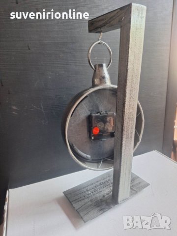 настолен метален часовник на батерия, снимка 8 - Декорация за дома - 40998930