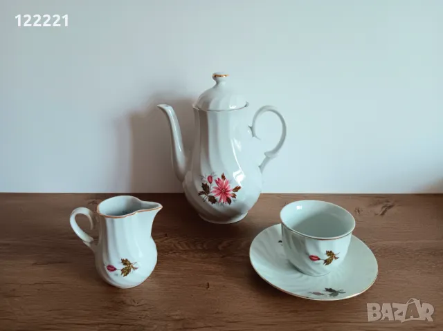 Порцеланов сервиз за кафе и чай/мляко на "Китка" - Нови пазар, снимка 3 - Сервизи - 48281544