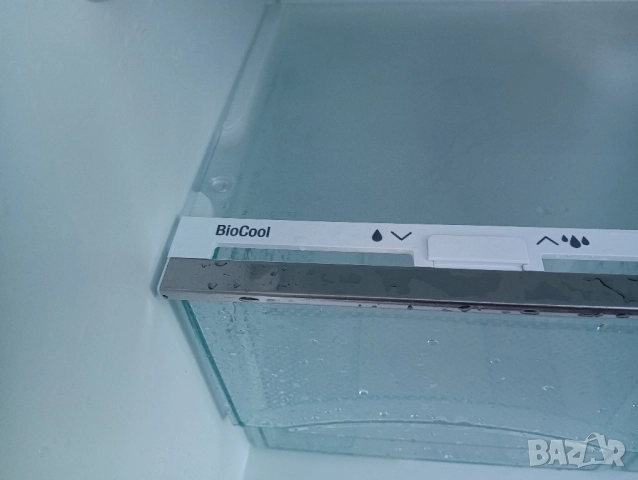 Като нов малък хладилник с вътрешна камера Liebherr с 2 години гаранция!, снимка 8 - Хладилници - 52428498