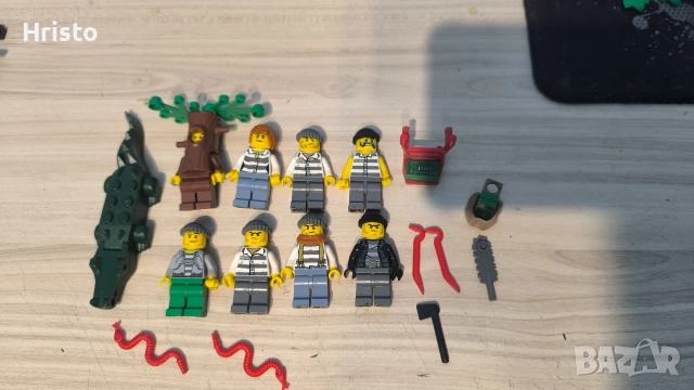 Комплект от Лего фигурки 