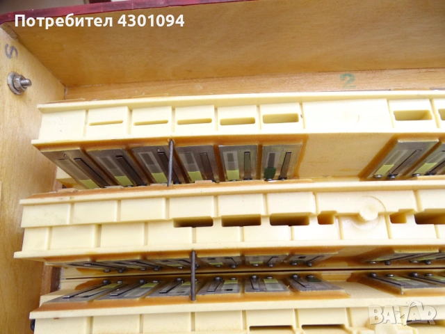 Корпус (клавиатура) с тарги за Акордеон Weltmeister Stella 40 баса, снимка 13 - Акордеони - 53796667