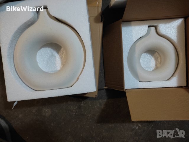 Комплект от две вази НОВИ