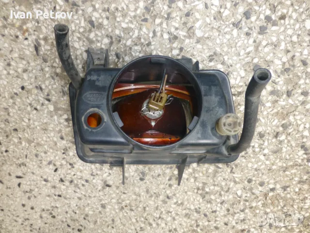 Продавам ляв фар за мъгла от Land Rover Discovery II, с щети, снимка 2 - Части - 47266037