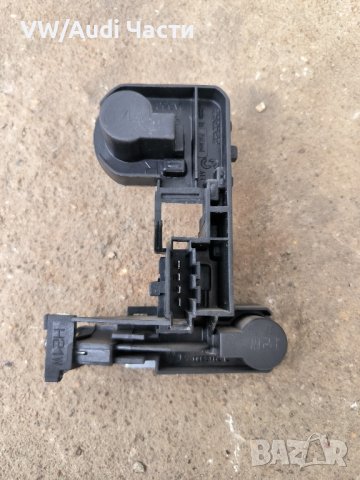 Платка за стоп за VW Touareg Фолксваген Туарег 7L6945260A, снимка 2 - Части - 44240101