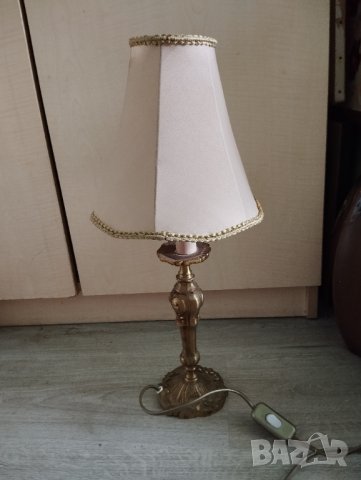 Барокова настолна лампа