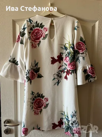 Нова бяла ежедневна елегантна красива къса рокля разцъфнали розови рози Only , снимка 2 - Рокли - 47509210