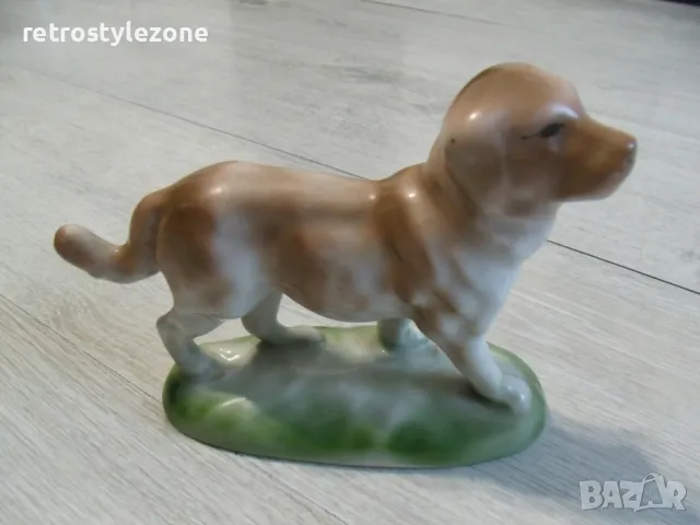 № 7732 стара порцеланова фигура   - размер 16,5 / 13,5 / 6 см - соц.период / България фабрика "Изида