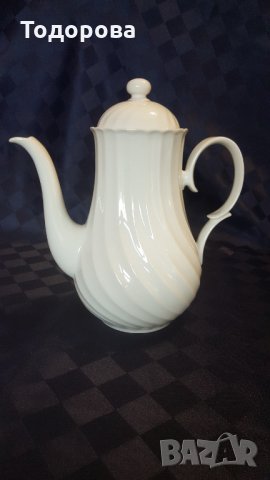 Порцеланов голям чайник - Бавария