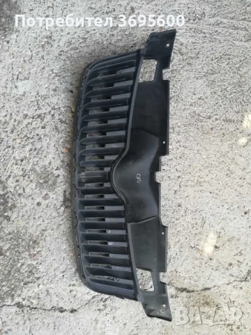 Skoda Fabia 2 Шкода Фабия Фабиа решетка нож за предна броня, снимка 8 - Части - 53854677