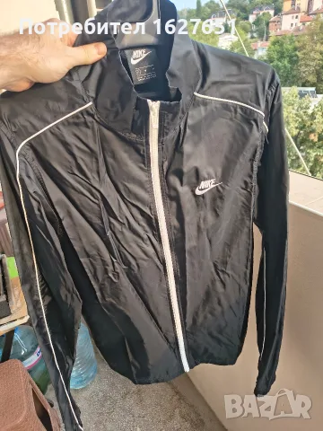 Оригинално яке Nike M, снимка 5 - Якета - 56015714