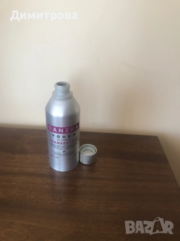 Пластмасово шише /туба/- 1 л., шише алуминий /от водка/, снимка 5 - Съдове за готвене - 42535621