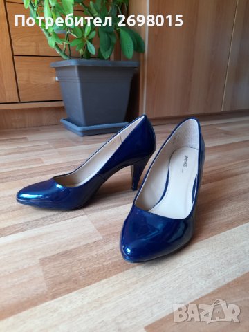 Тъмносини лачени обувки номер 39