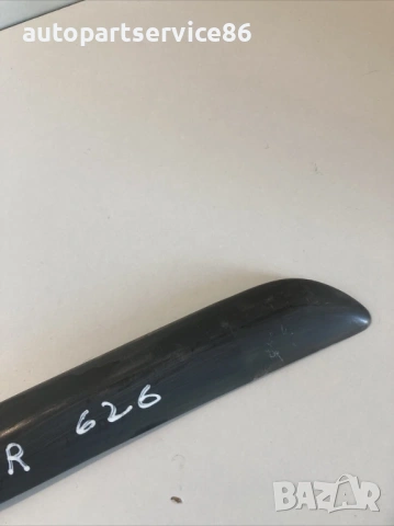 Задна дясна лайстна / облицовка на врата сребърна за Mazda 626 Estate (2001), снимка 3 - Части - 53699938