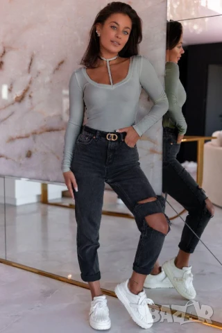 Изчистена дамска блуза  , снимка 2 - Блузи с дълъг ръкав и пуловери - 50452348