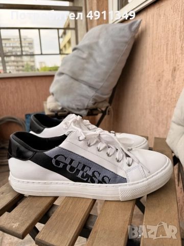 Дамски обувки Guess, снимка 3 - Маратонки - 56192127