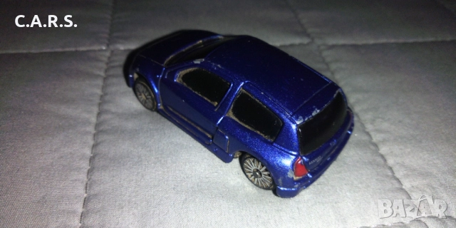 Clio V6 Renault Sport MAISTO Мащаб 1:64, снимка 2 - Колекции - 52508501
