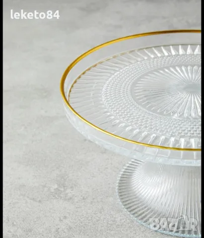 Glimmer Плато За Предястия С крака Стъкло 16 см Прозрачен - Златен, снимка 4 - Прибори за хранене, готвене и сервиране - 48475757