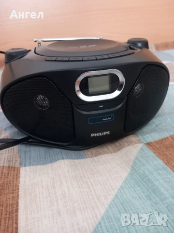 Продавам радио CD USB