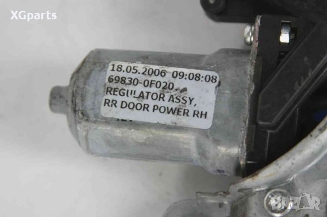  Стъклоповдигач заден десен за Toyota Corolla Verso (2003-2007), снимка 2 - Части - 41815532