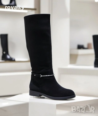 Равни ботуши - черен велур