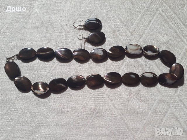 Колие и обици от седеф