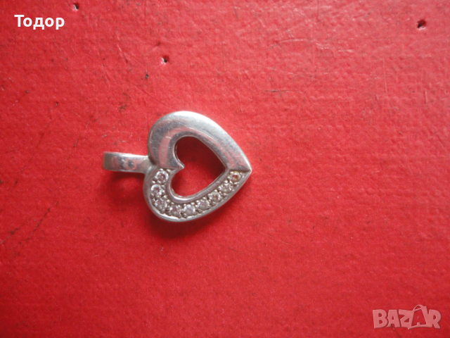 Сребърен медальон висулка с камъни сърце 925 , снимка 3 - Колиета, медальони, синджири - 44620797