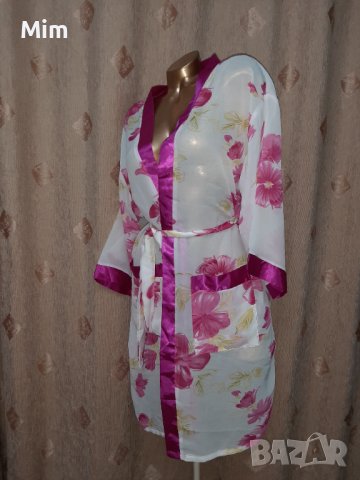 М  Бял,прозрачен халат на розови цветя , снимка 3 - Нощници - 39206456