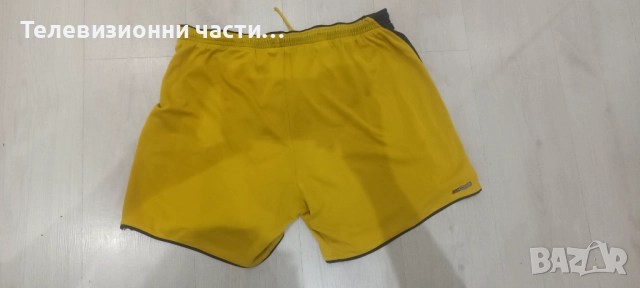 Оригинални футболни шорти къси гащи на АЕК Атина AEK Athens Puma размер XL, снимка 2 - Спортни дрехи, екипи - 51642777