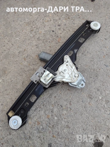Заден десен стъклоповдигач за Мерцедес C-класа W 203, снимка 2 - Части - 51066047