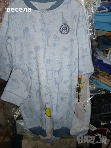 бебешки гащеризони,за момчета или момиче,различни модели и цветове.