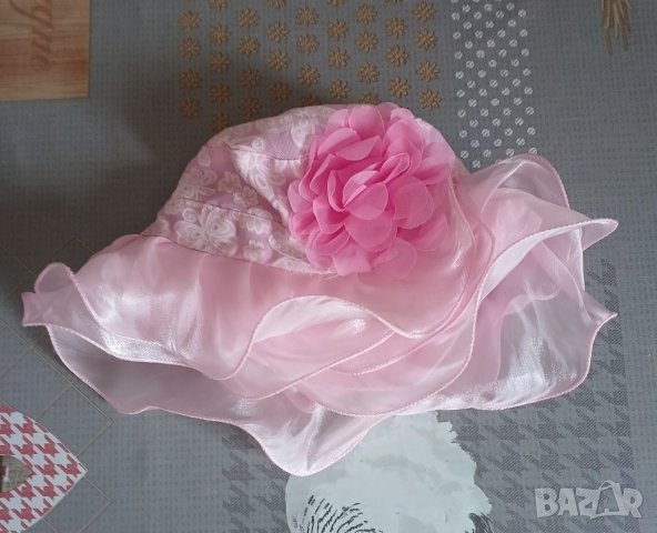 Детски шапки 1/2 г., снимка 1