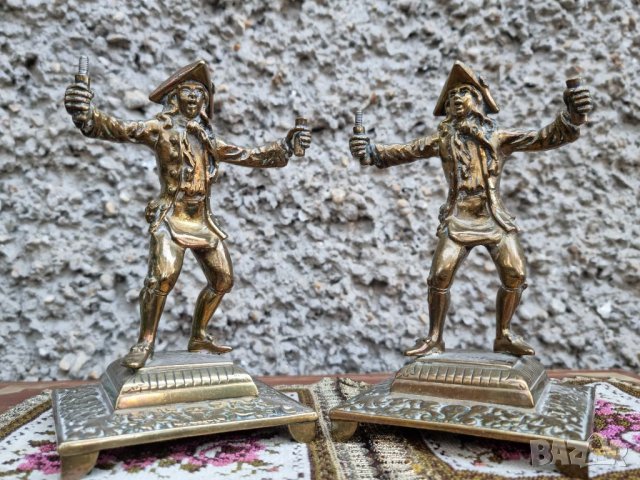 Антикварни Бронзови Свещници Фокусник Франция- (1930-1940г)