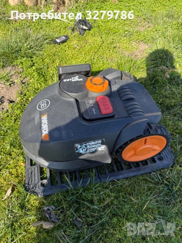 Косачка робот Landroid Worx WR102SI / 20V, Li-Io-2.0Ah, снимка 2 - Градинска техника - 53744241
