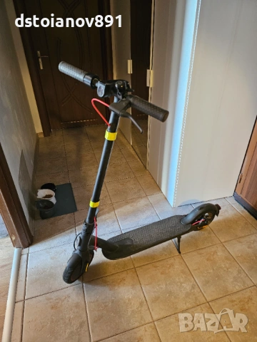 Xiaomi Pro 2 електрическа тротинетка + чантичка + стойка за стеназа стена, снимка 3 - Велосипеди - 53437329