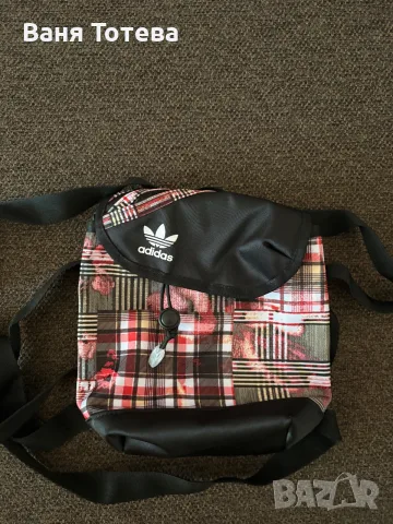Малка раничка adidas