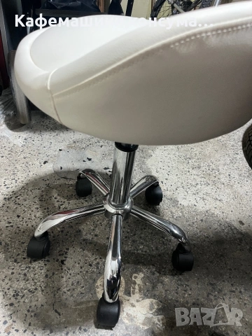 Козметична кушетка и табуретка , снимка 4 - Кушетки - 53841141